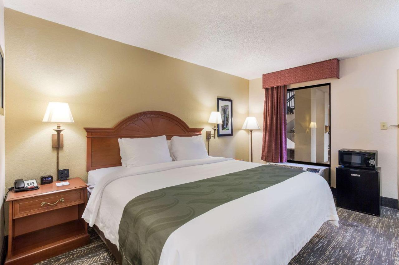 Quality Inn - Hamilton Place Chattanooga Bagian luar foto