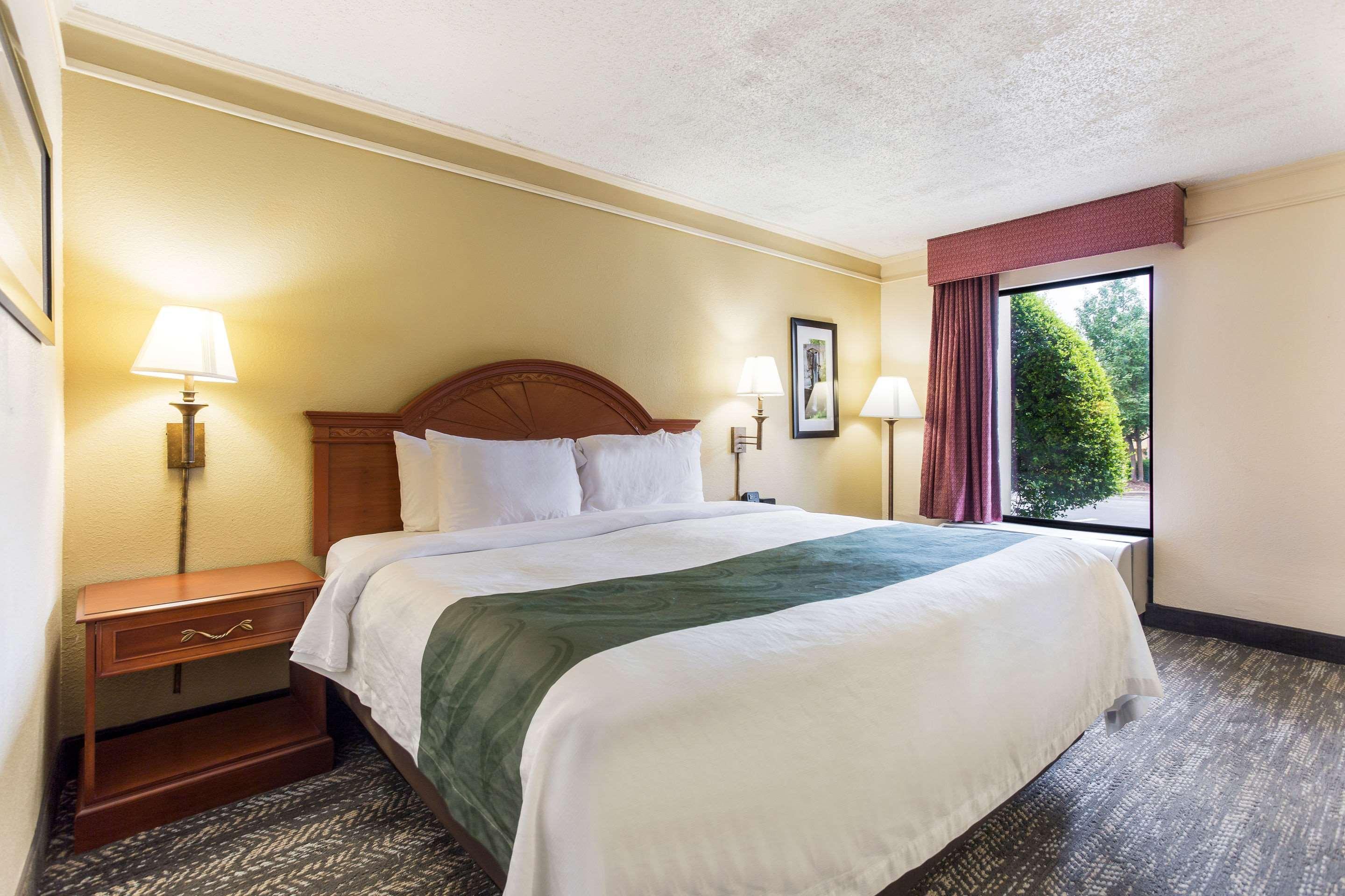 Quality Inn - Hamilton Place Chattanooga Bagian luar foto