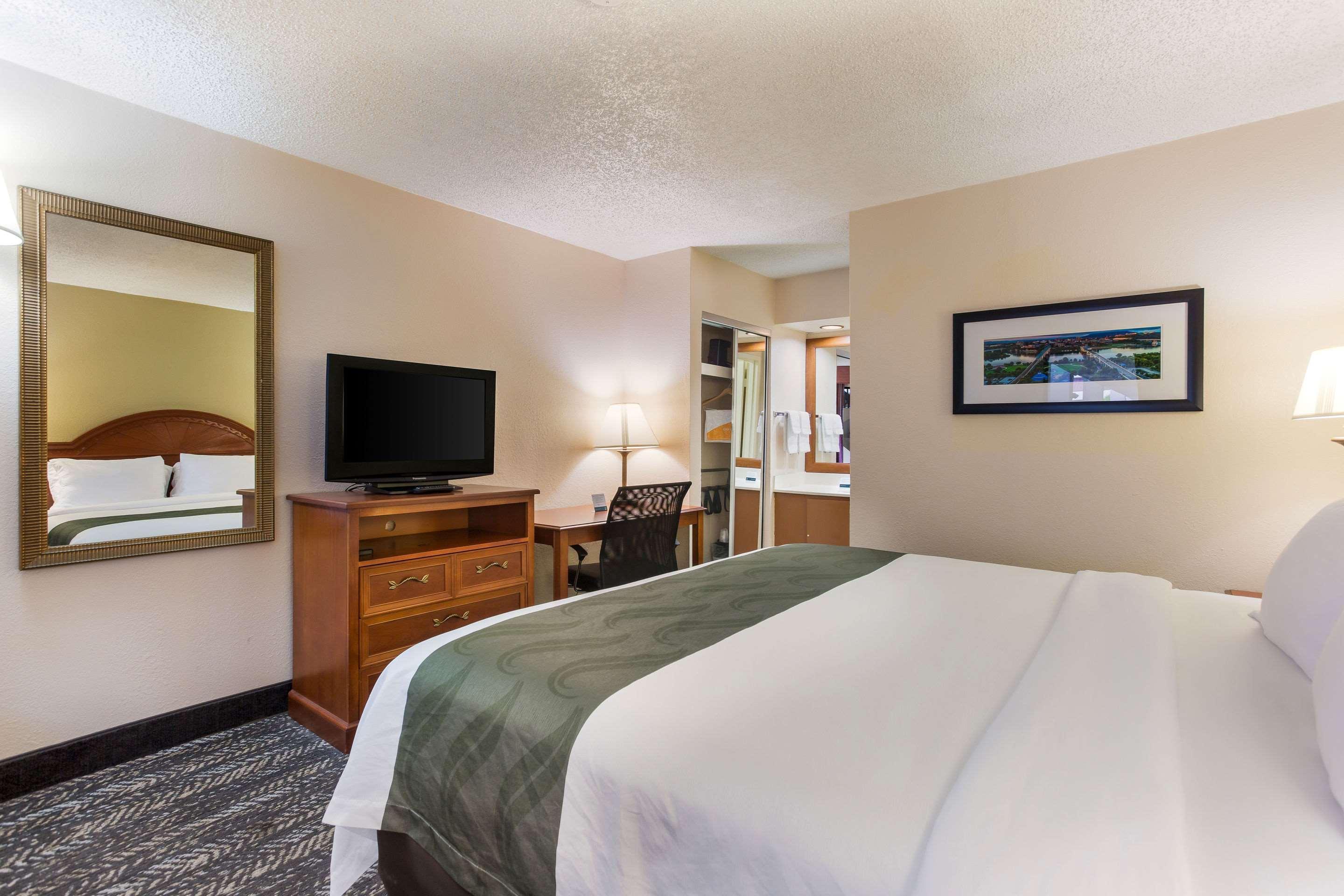 Quality Inn - Hamilton Place Chattanooga Bagian luar foto