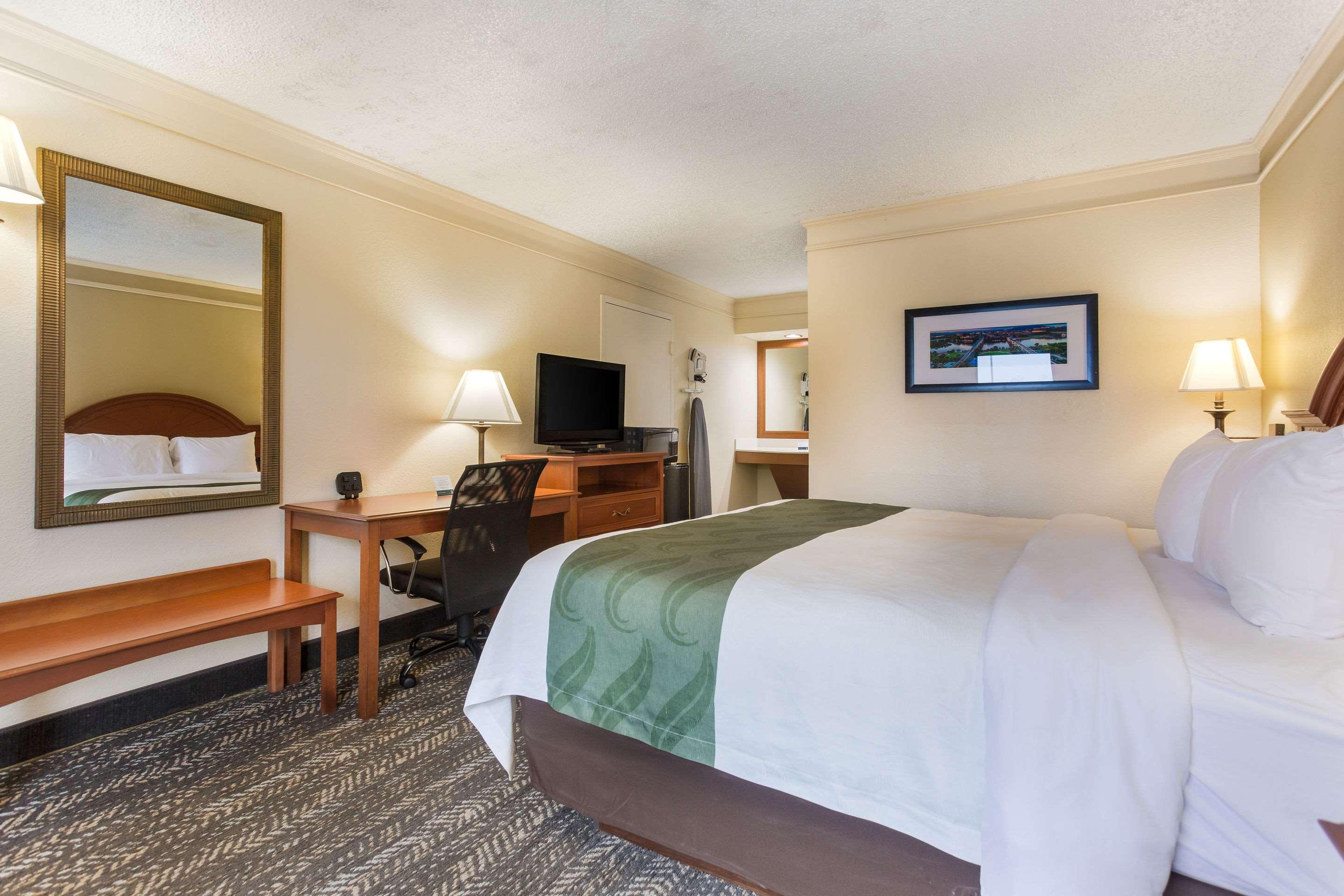 Quality Inn - Hamilton Place Chattanooga Bagian luar foto