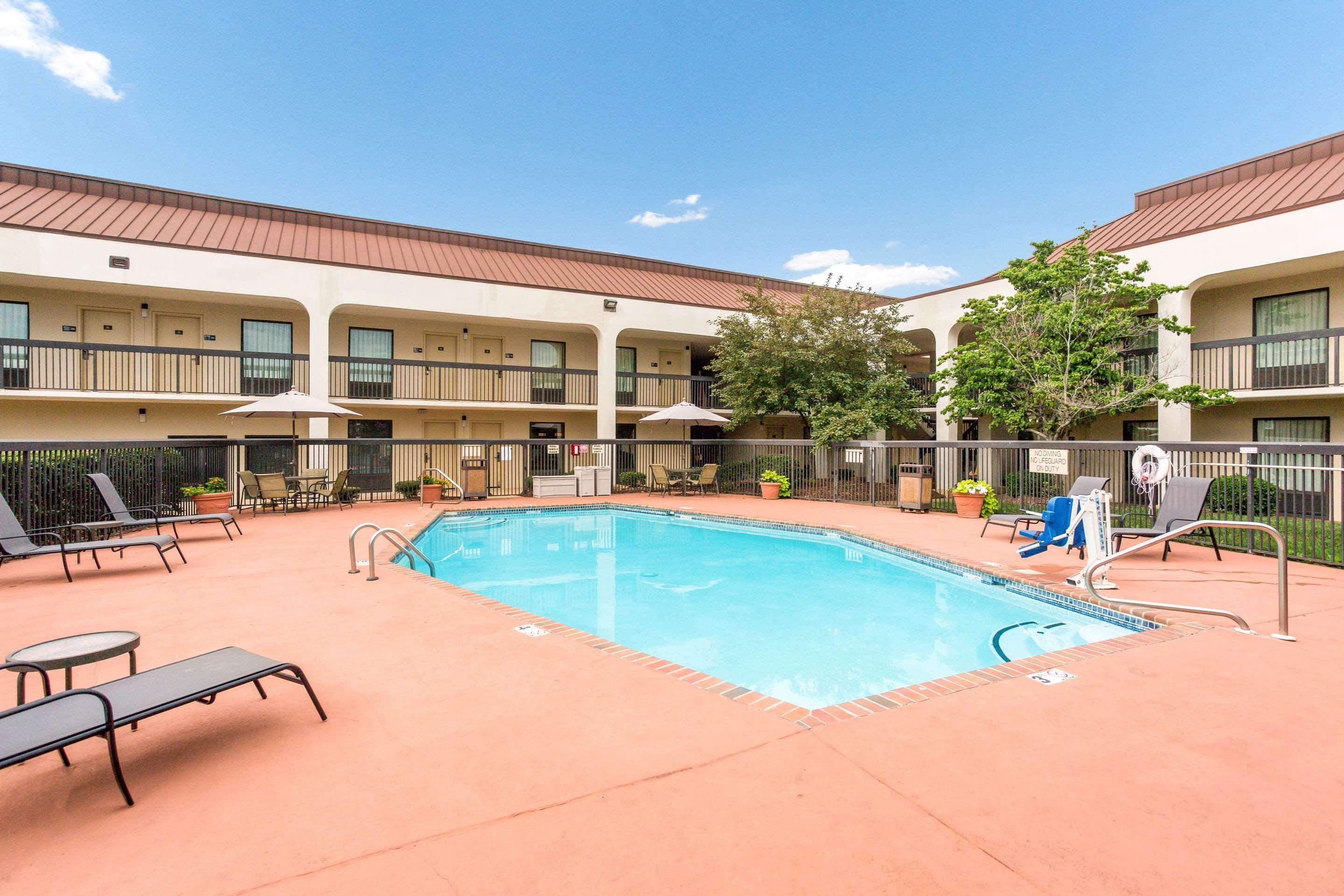 Quality Inn - Hamilton Place Chattanooga Bagian luar foto
