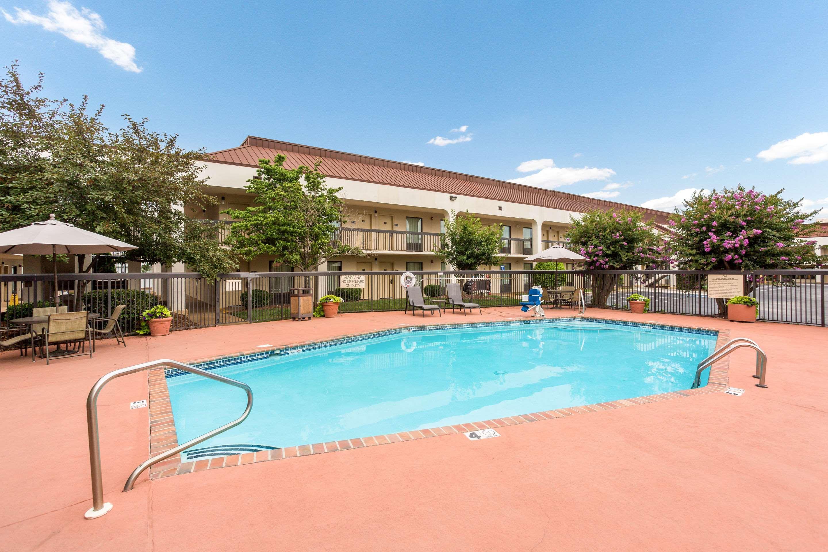 Quality Inn - Hamilton Place Chattanooga Bagian luar foto