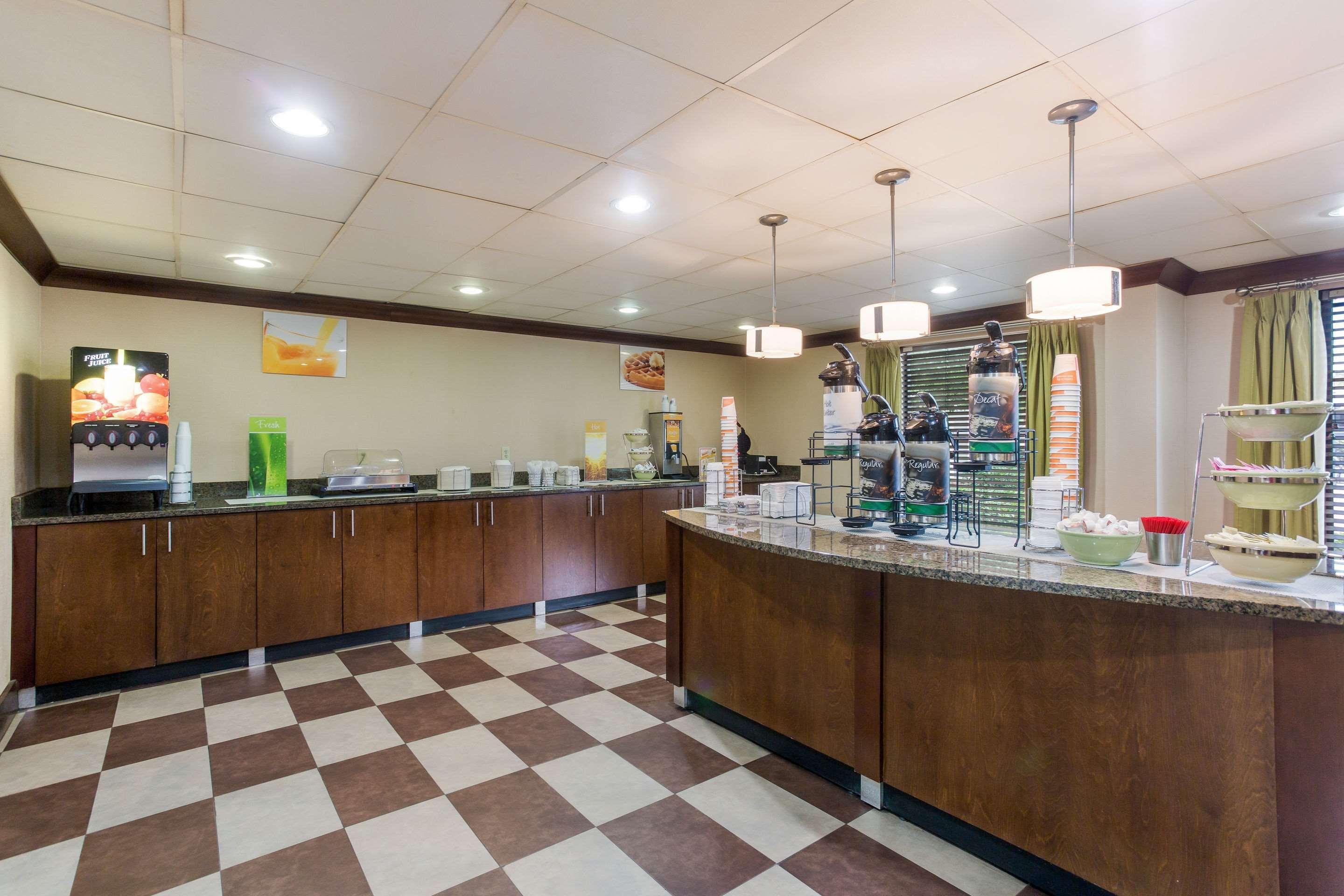 Quality Inn - Hamilton Place Chattanooga Bagian luar foto