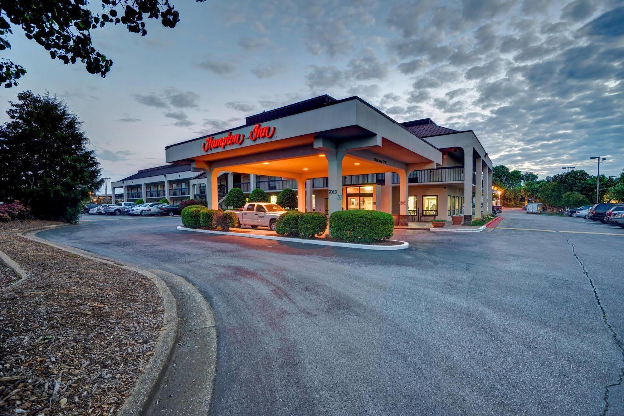 Quality Inn - Hamilton Place Chattanooga Bagian luar foto